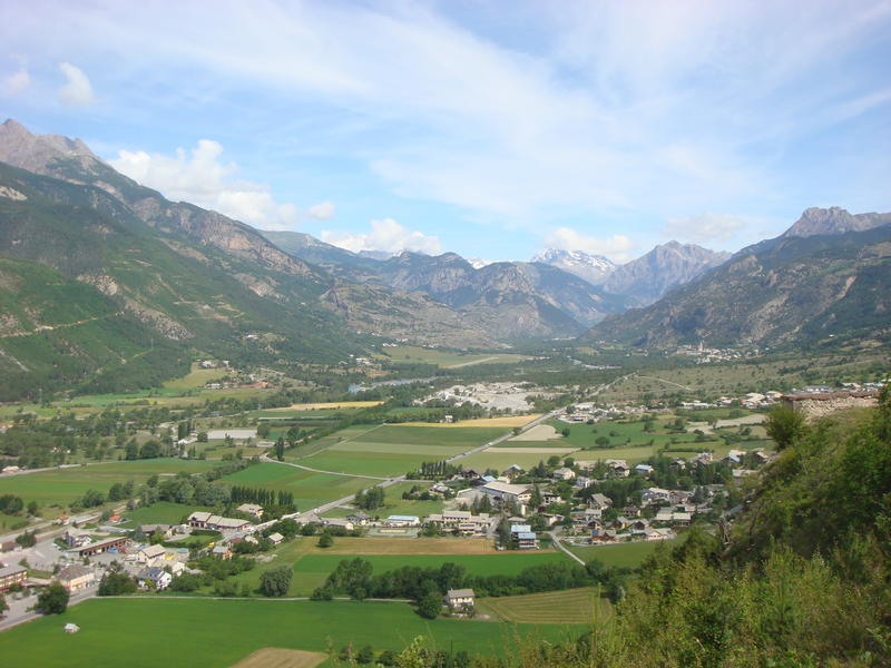 Vue sur la vallée depuis Mont Dauphin.